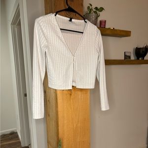 Cute white open front crop top from H&M